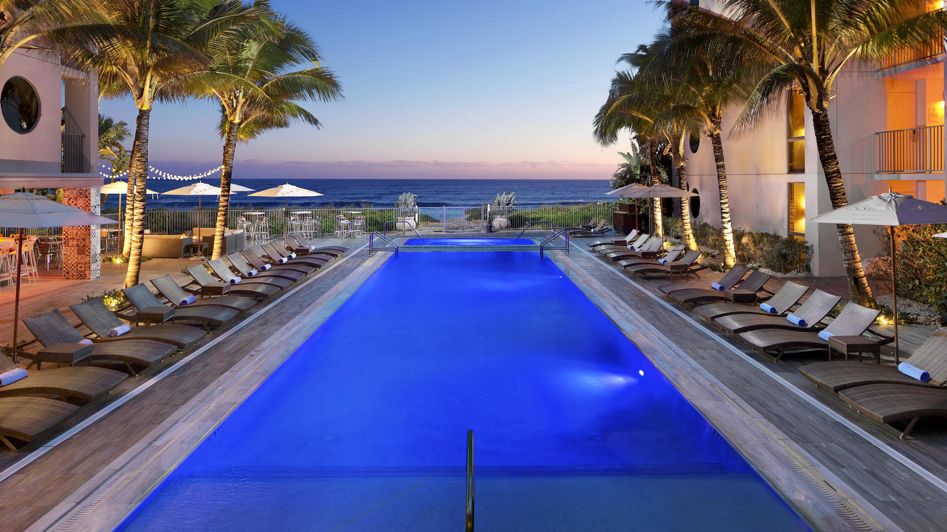 night time pool at costa d'este